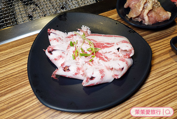 燒肉火鍋吃到飽｜一燒十味昭和園